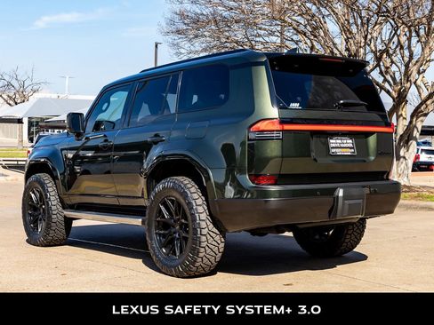 Used 2025 Lexus GX 550 w/ Accessory Package (Z1) image 7