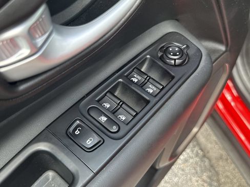 Used 2023 Jeep Renegade Latitude w/ Sun/Sound Group AWD/4WD image 11