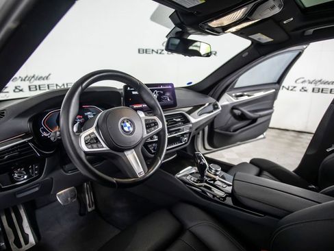 Used 2022 BMW 530i w/ M Sport Package image 23