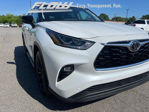 New 2026 Toyota Highlander Limited AWD/4WD image 22
