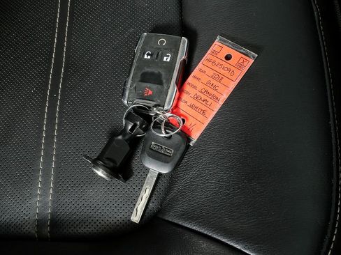 Used 2018 GMC Canyon Denali image 24