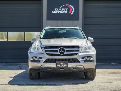 Used 2011 Mercedes-Benz GL 450 4MATIC image 2
