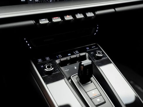 Used 2024 Porsche 911 Carrera image 49