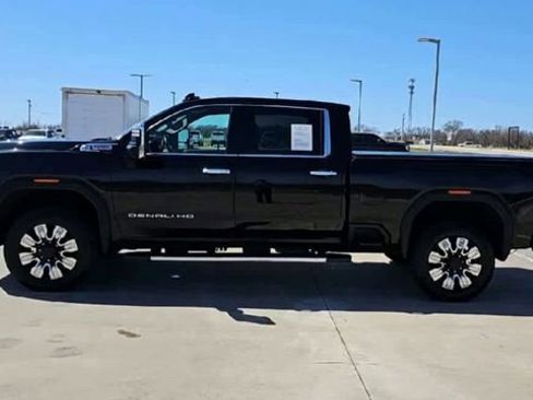 Used 2024 GMC Sierra 2500 Denali AWD/4WD image 5