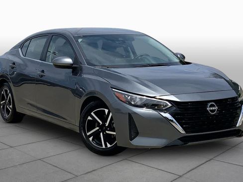 Used 2025 Nissan Sentra SV FWD image 3