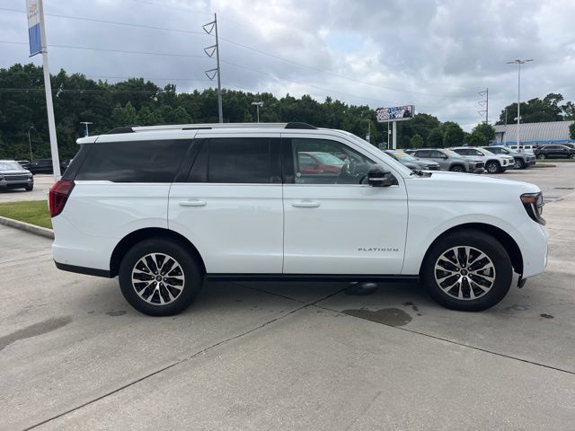 Used 2025 Ford Expedition Platinum AWD/4WD image 13
