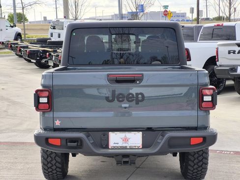 New 2026 Jeep Gladiator Sport AWD/4WD image 4