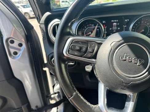 Used 2020 Jeep Wrangler Unlimited Sahara w/ Uconnect 4C Nav & Sound Group AWD/4WD image 8