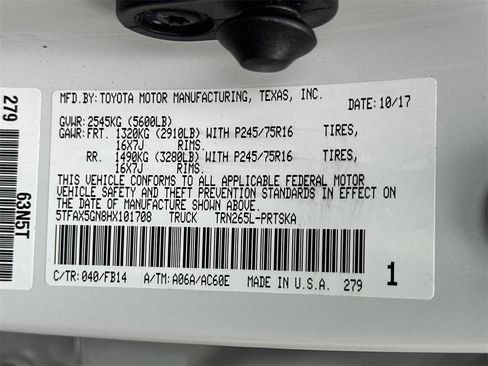 Used 2017 Toyota Tacoma SR image 34