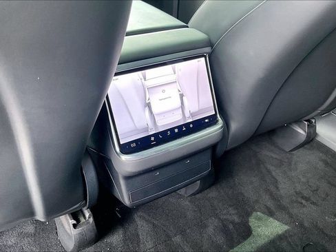 Used 2024 Tesla Model X AWD/4WD image 10
