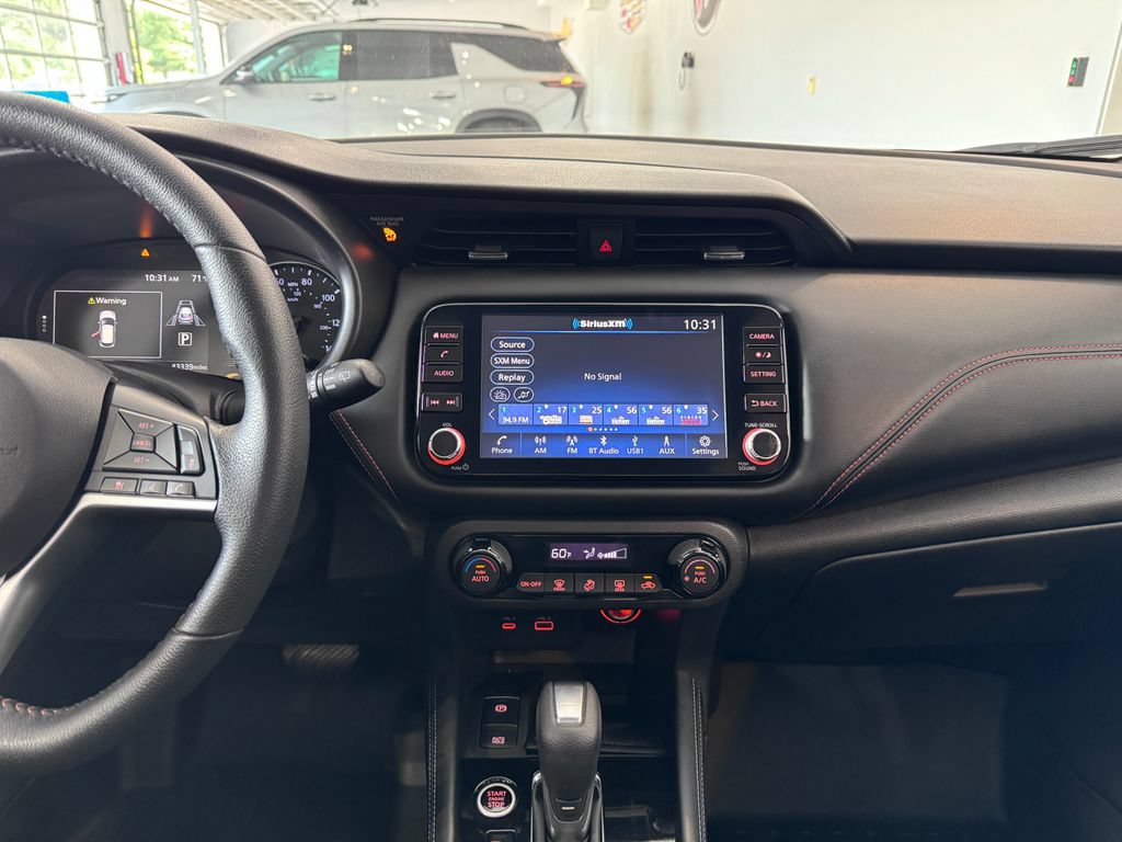 Used 2022 Nissan Kicks SR FWD image 17