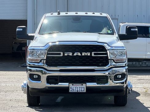 Used 2024 RAM 3500 Big Horn AWD/4WD image 10