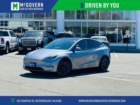 Used 2024 Tesla Model Y Performance AWD/4WD image 1