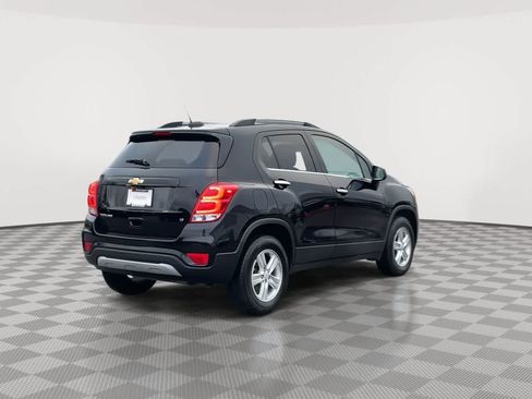 Used 2019 Chevrolet Trax LT w/ LT Convenience Package image 8