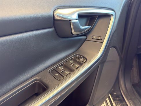 Used 2015 Volvo S60 T5 Premier image 21