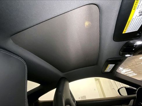 Used 2024 Porsche 911 Carrera 4S w/ Premium Package image 20