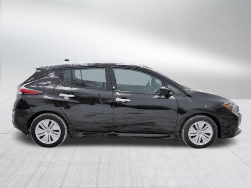 Used 2024 Nissan Leaf S image 8