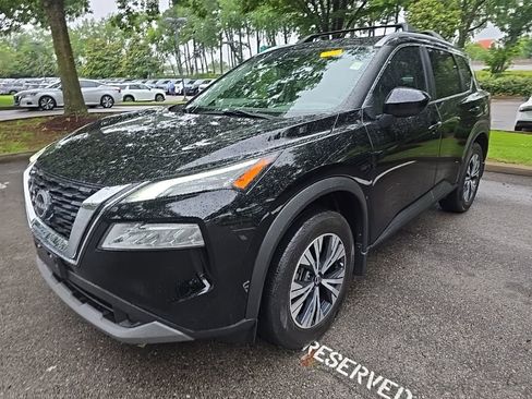 Used 2023 Nissan Rogue SV w/ SV Premium B Package FWD image 4