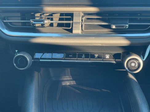 New 2026 Chevrolet Equinox EV LT image 9