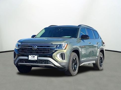 New 2026 Volkswagen Atlas Peak Edition AWD/4WD image 1