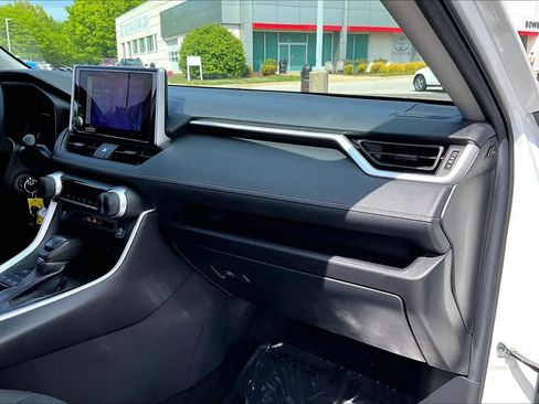 Used 2024 Toyota RAV4 LE image 18