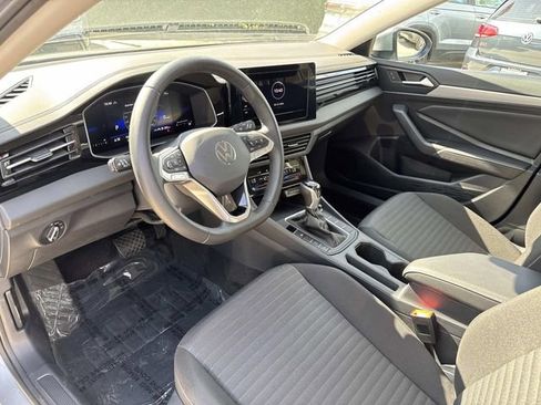 Certified 2025 Volkswagen Jetta S image 13