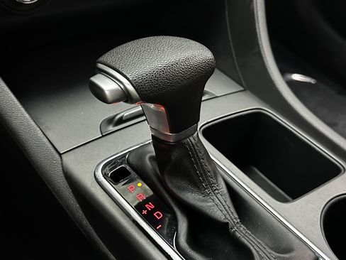 Used 2018 Kia Optima LX image 16