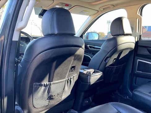 Used 2023 Kia Telluride S w/ S Sunroof Package image 12