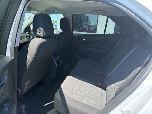 Used 2022 Chevrolet Equinox LT FWD image 4