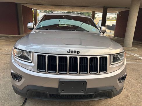 Used 2015 Jeep Grand Cherokee Laredo AWD/4WD image 2