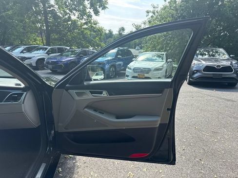 Used 2018 Genesis G80 3.8 w/ Option Group 02 RWD image 7