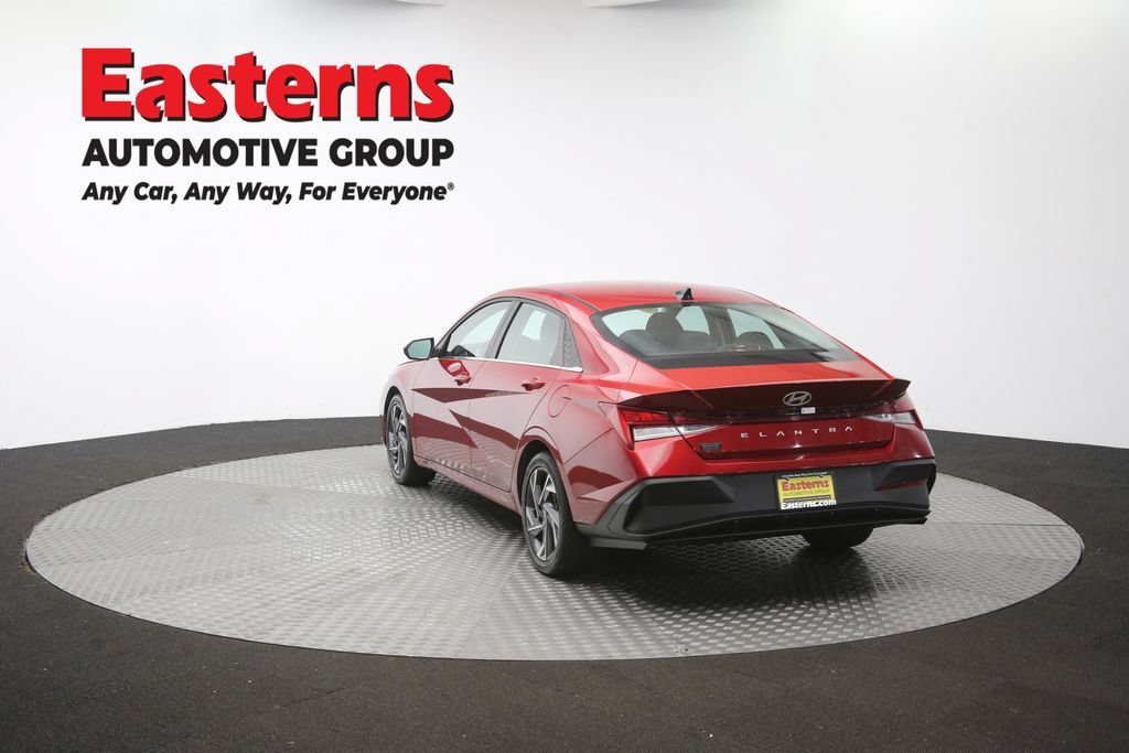 Used 2025 Hyundai Elantra SEL FWD image 69
