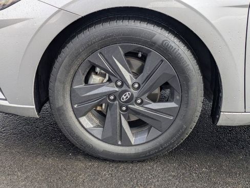 Used 2021 Hyundai Elantra SEL image 9