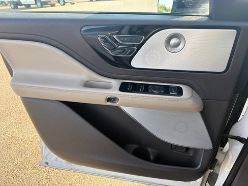 Used 2022 Lincoln Aviator Reserve w/ Equipment Group 201A AWD/4WD image 20