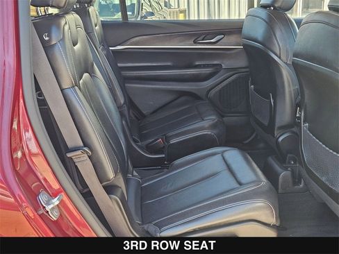 Used 2023 Jeep Grand Cherokee L Limited w/ Black Appearance Package image 29