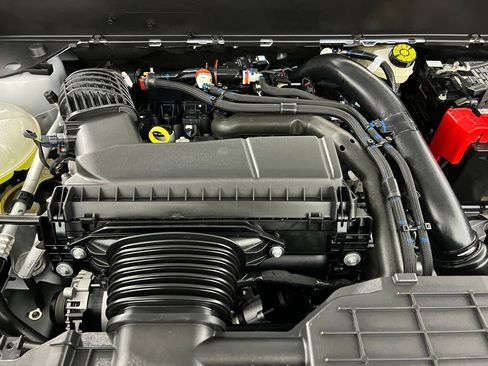 Used 2025 Ford Maverick XLT w/ Equipment Group 302A image 32