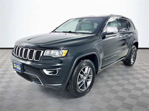 Used 2018 Jeep Grand Cherokee Limited image 3