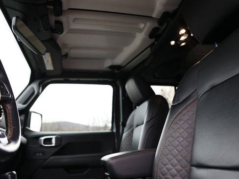 Used 2021 Jeep Wrangler Unlimited Sahara image 21