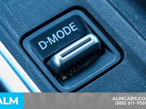 Used 2025 Nissan Pathfinder SV image 40