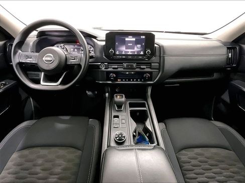 Used 2024 Nissan Pathfinder S AWD/4WD image 22