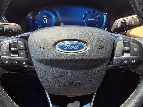 Used 2021 Ford Escape Titanium w/ Titanium Elite Package AWD/4WD image 13