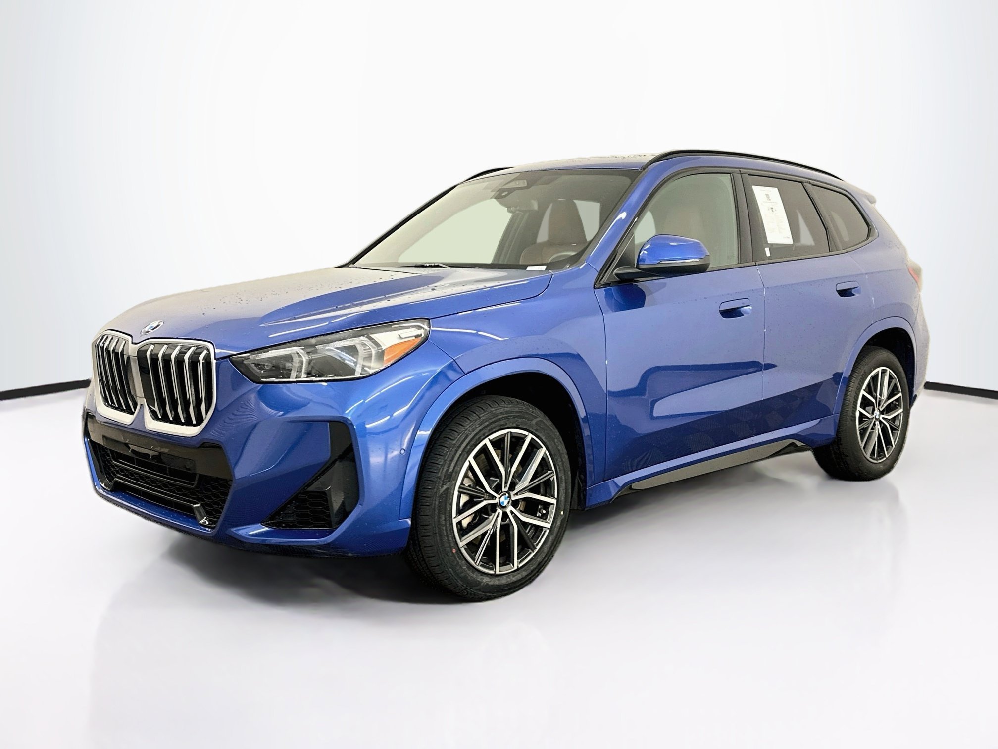 Used 2026 BMW X1 xDrive28i AWD/4WD image 3