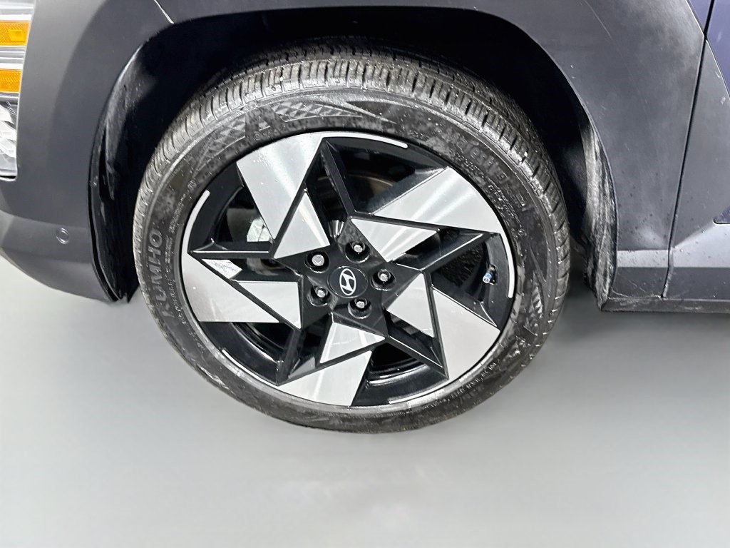 Used 2024 Hyundai Kona Limited AWD/4WD image 37
