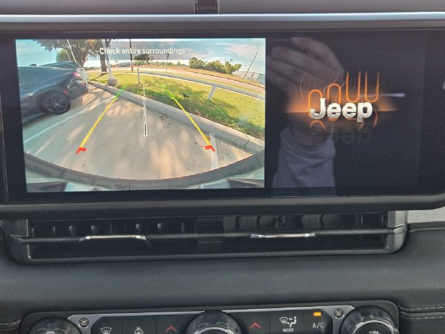 Certified 2026 Jeep Wrangler Unlimited Sahara AWD/4WD image 22