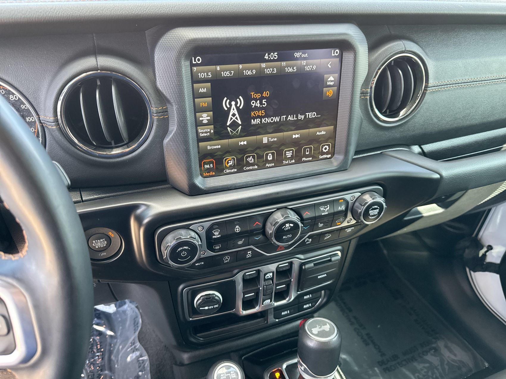 Used 2021 Jeep Wrangler Unlimited Sahara AWD/4WD image 16