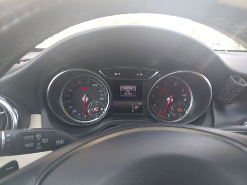Used 2020 Mercedes-Benz GLA 250 4MATIC image 4