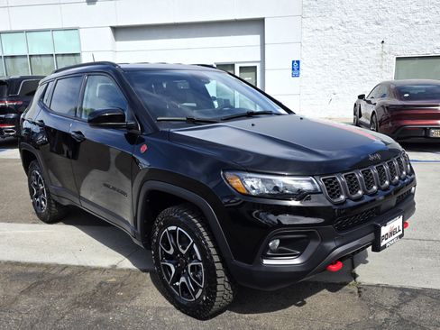 New 2026 Jeep Compass Trailhawk AWD/4WD image 6