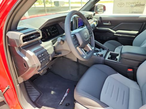 Used 2025 Toyota Tacoma TRD Off-Road image 10
