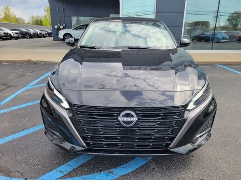 New 2026 Nissan Altima 2.5 SV w/ SV Special Edition Package AWD/4WD image 11
