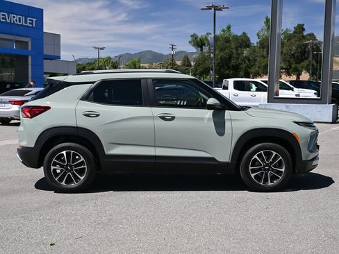 New 2026 Chevrolet TrailBlazer LT FWD image 3